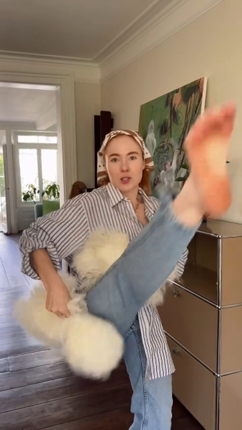 Angela Scanlon