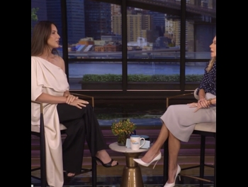  alt="Olivia Munn"