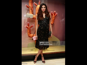  alt="Athiya Shetty"