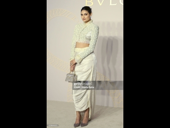  alt="Athiya Shetty"