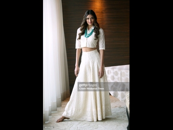  alt="Athiya Shetty"