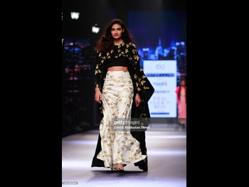  alt="Athiya Shetty"
