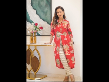  alt="Sunayana Fauzdar"