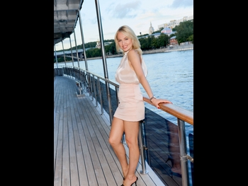  alt="Yanina Studilina"
