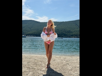  alt="Yanina Studilina"