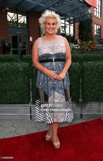 Anne Burrell