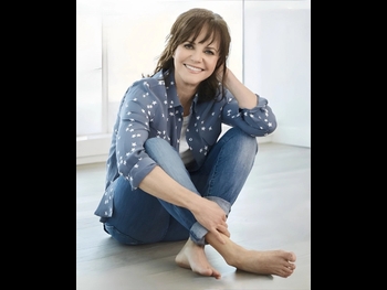  alt="Sally Field"