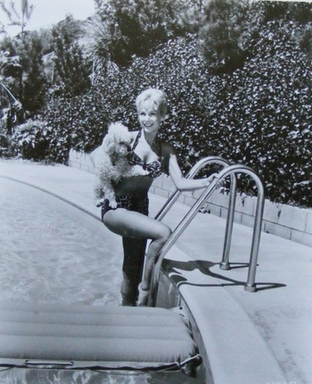 Barbara Eden (I)