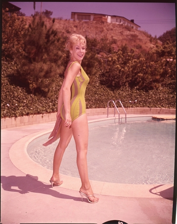 Barbara Eden (I)