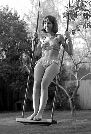 Barbara Eden (I)