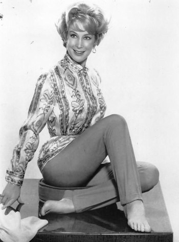 Barbara Eden (I)