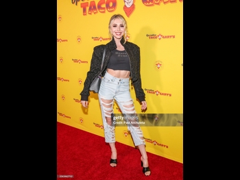  alt="Gigi Gustin"
