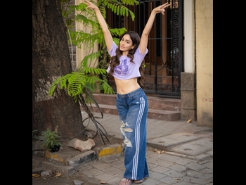  alt="Khushali Kumar"