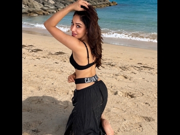  alt="Khushali Kumar"