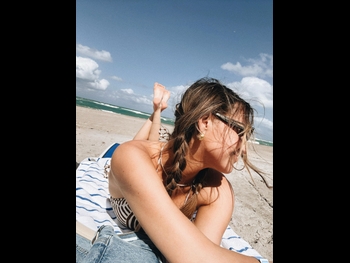  alt="Kelsea Ballerini"