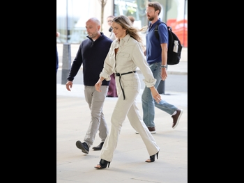  alt="Jodie Comer"
