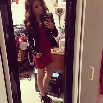 Chrissy Costanza