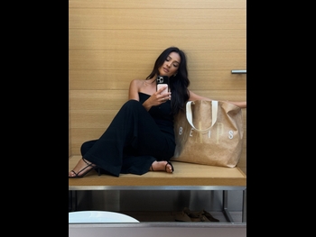  alt="Shay Mitchell"