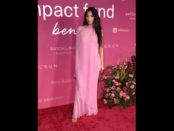  alt="Shay Mitchell"