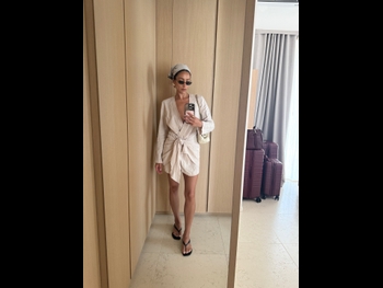  alt="Shay Mitchell"