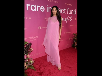  alt="Shay Mitchell"