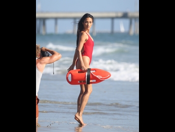  alt="Shay Mitchell"