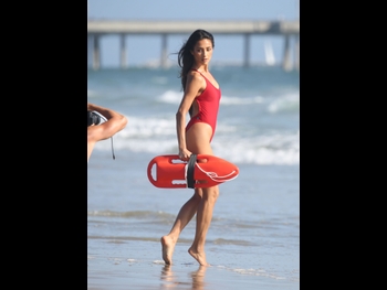  alt="Shay Mitchell"