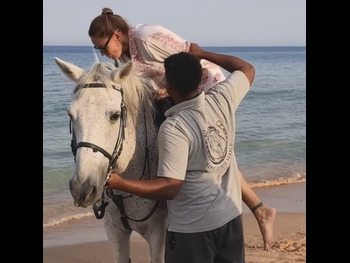  alt="Pinar Altug"