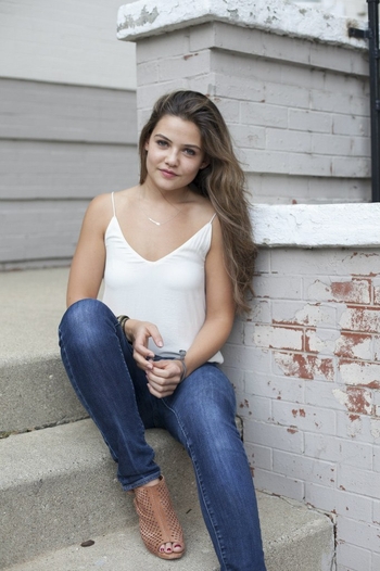 Danielle Campbell (III)