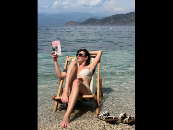  alt="Melis Sezen"
