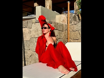  alt="Melis Sezen"