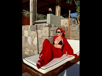  alt="Melis Sezen"