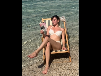  alt="Melis Sezen"