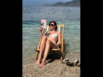  alt="Melis Sezen"