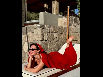  alt="Melis Sezen"