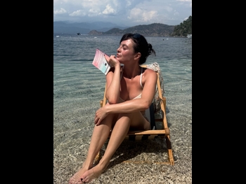  alt="Melis Sezen"