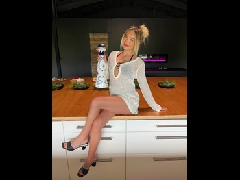  alt="Natalie Decker"