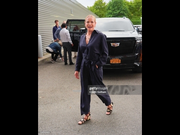  alt="Chelsea Handler"