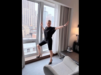  alt="Chelsea Handler"