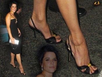 Neve Campbell