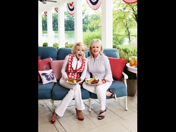  alt="Dolly Parton"
