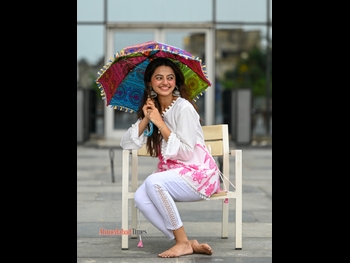 alt="Helly Shah"