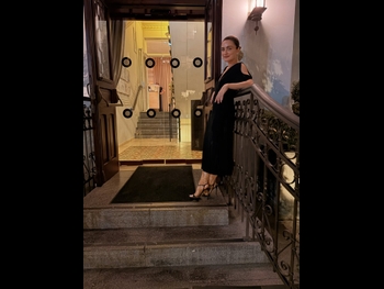  alt="Ania Bukstein"