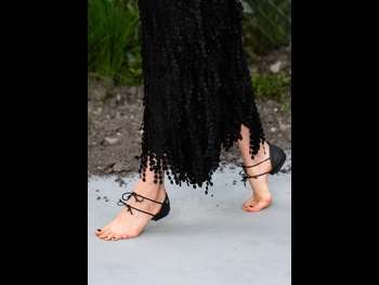  alt="Margaret Qualley"