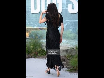 alt="Margaret Qualley"