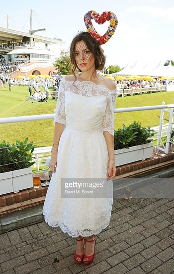 Anna Friel