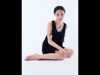  alt="Anna Sawai"
