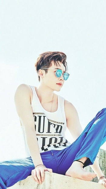 Jong-Suk Lee