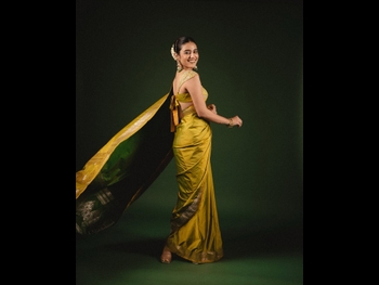  alt="Priya Prakash Varrier"