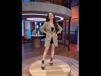  alt="Claudia Lizaldi"